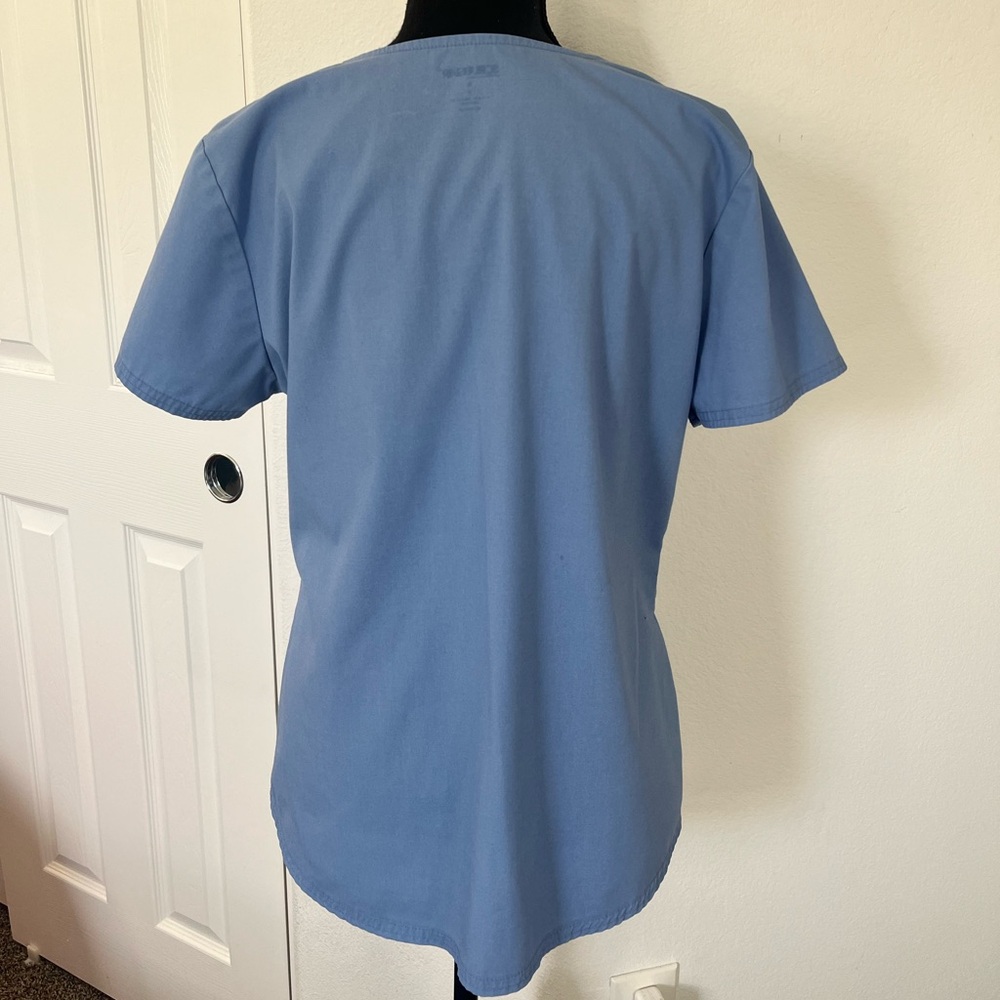 Unisex Light Blue V-Neck Scrub Top Medical Workwear M/L Fit - Picture 3 of 5